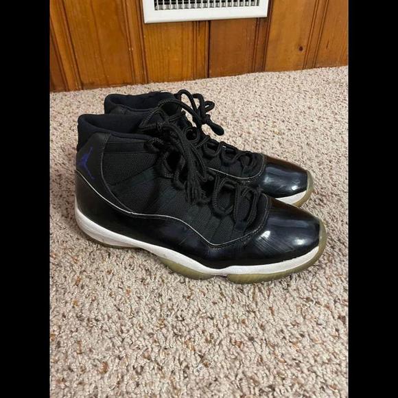 Jordan 11 Space Jam Men - Picture 1 of 3